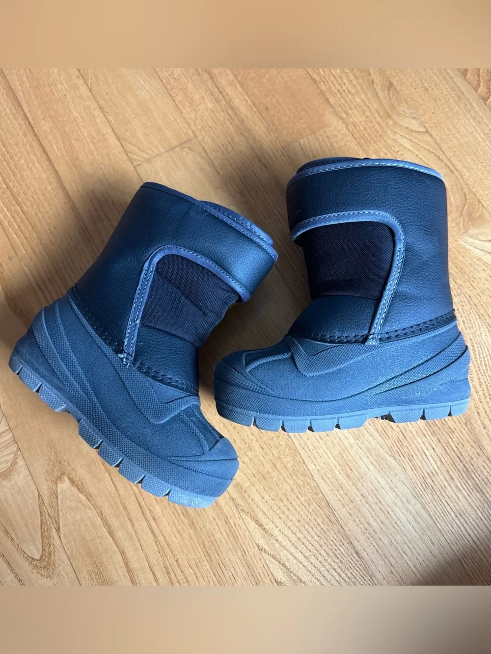 Cat & Jack Lenny winter boots Snow Black Gray Toddler Boys Children’s Size 7